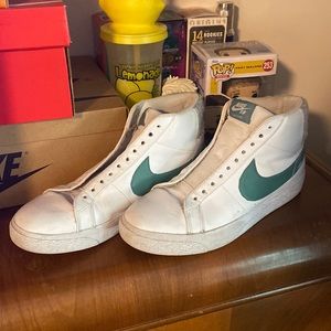 Nike skateboarding blazer mids no box with laces